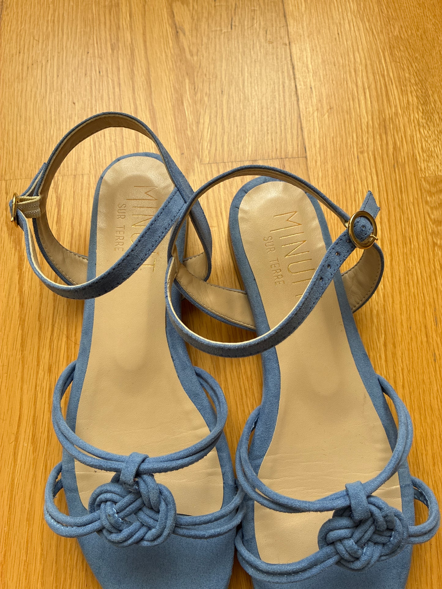 Sandales bleues magnifiques