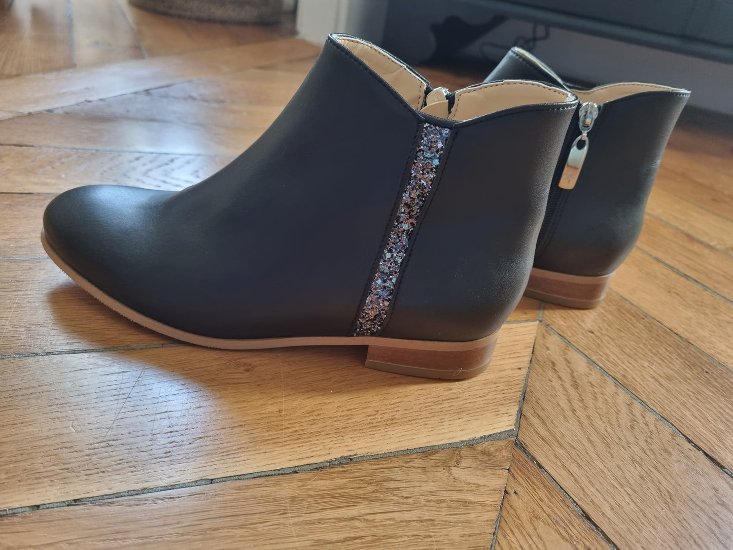 Bottines noires à paillettes