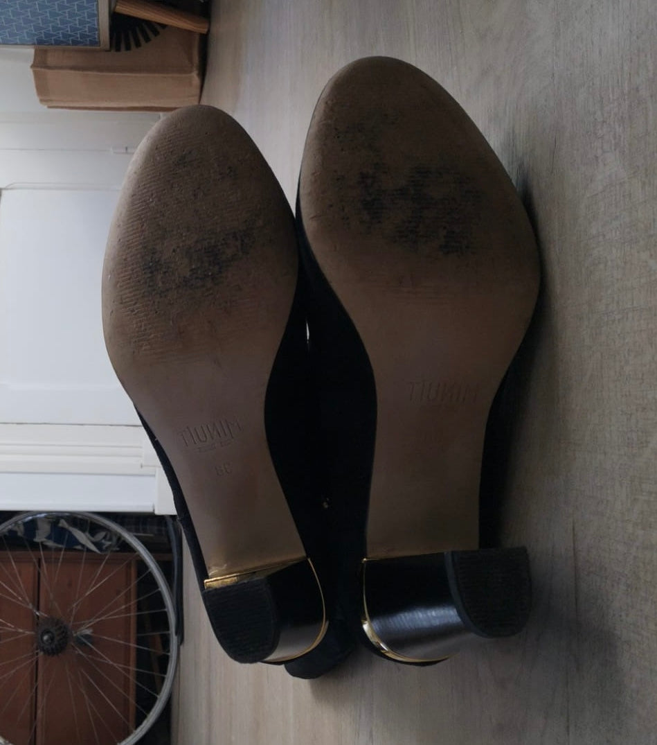 Bottes à talons détail doré