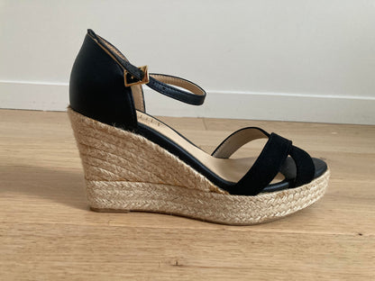 Cyclades Black