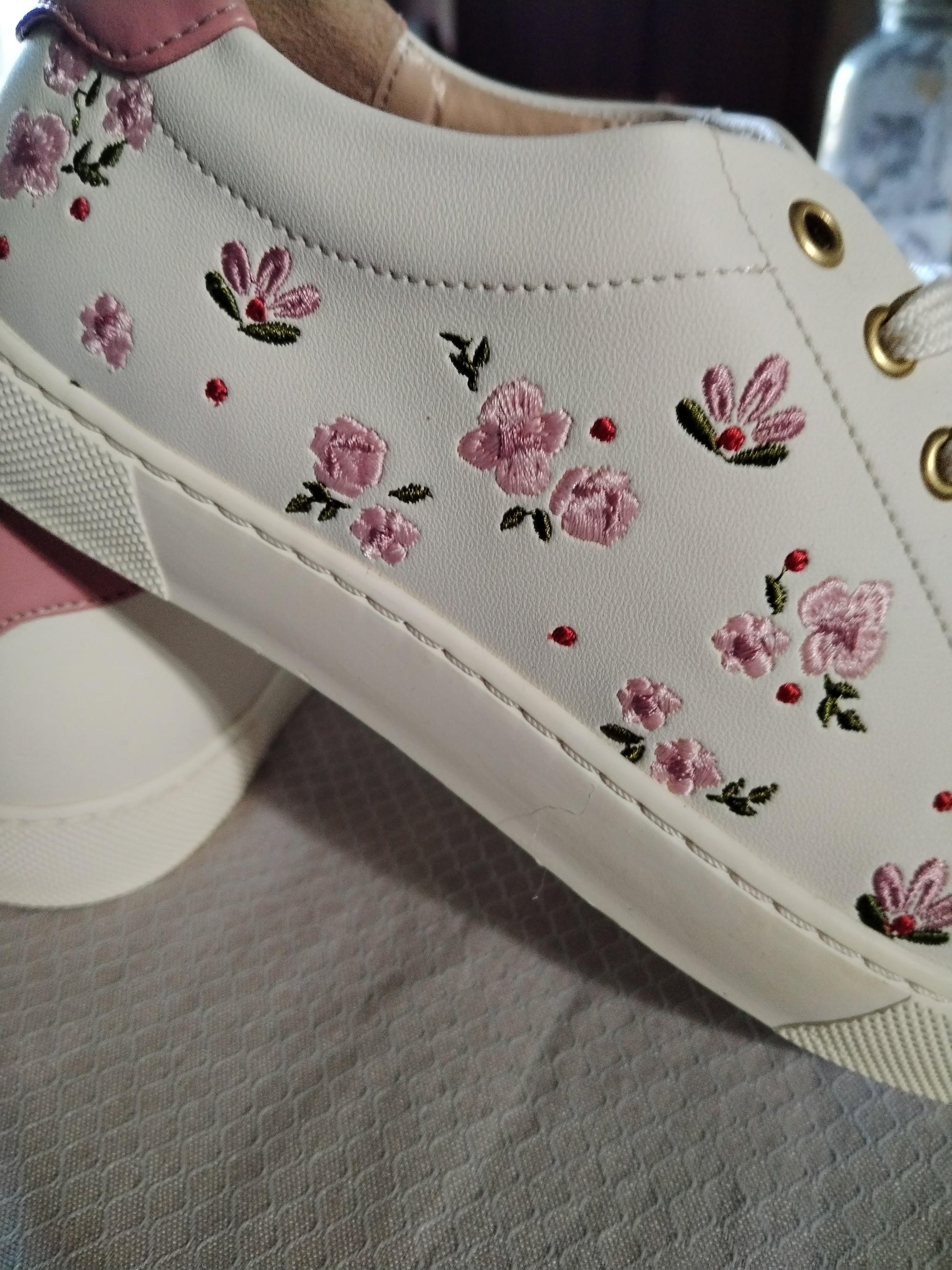 Virevolte fleurs roses