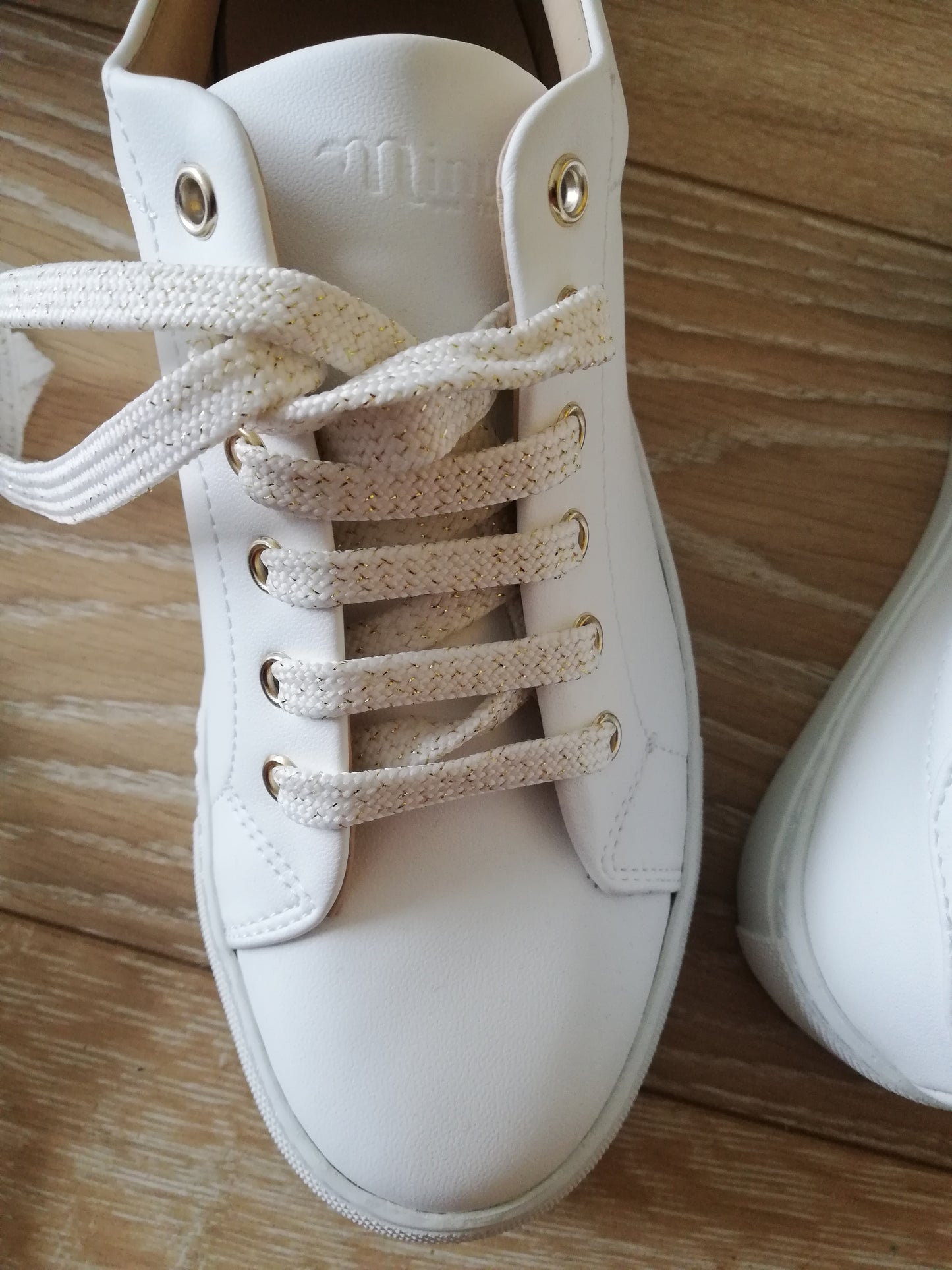 Bellecombe White