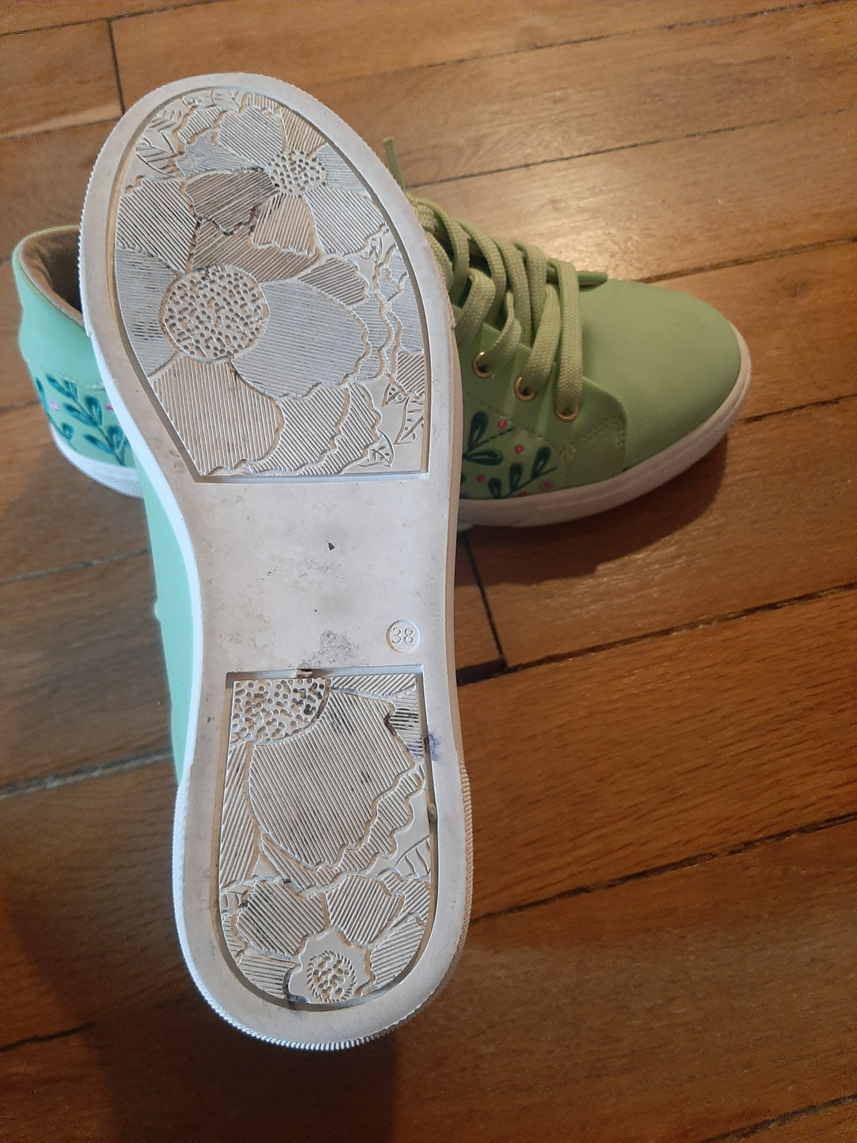 Vends chaussures presque neuves