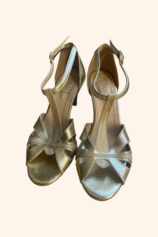 Belles Chaussures à talon dorées