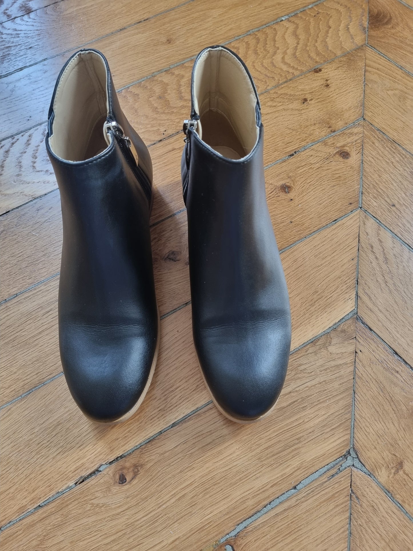 Bottines noires à paillettes