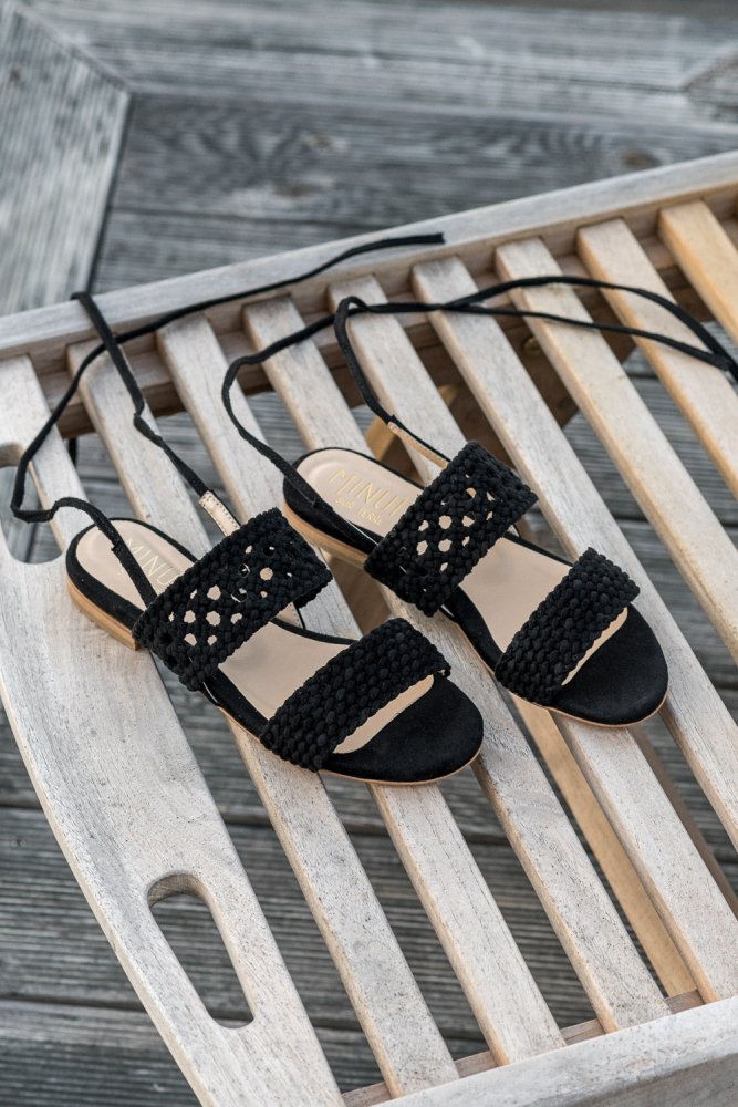 Sandales plates noires tressées écologiques et vegan pour femme Roccapina Minuit sur Terre