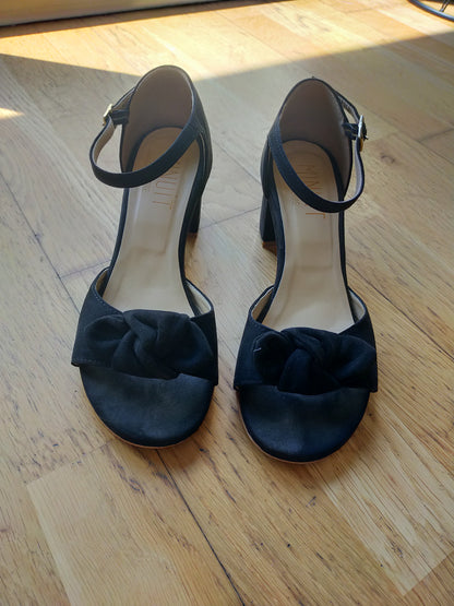 Sandales à talon noir