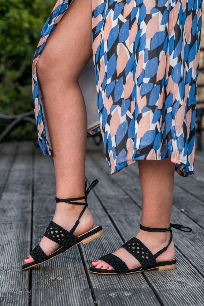 Sandales plates noires tressées écologiques et vegan pour femme Roccapina Minuit sur Terre