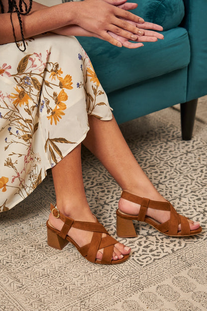 Sandales à talons marron noisette pour femme écologiques recyclées et vegan Guarana Minuit sur Terre