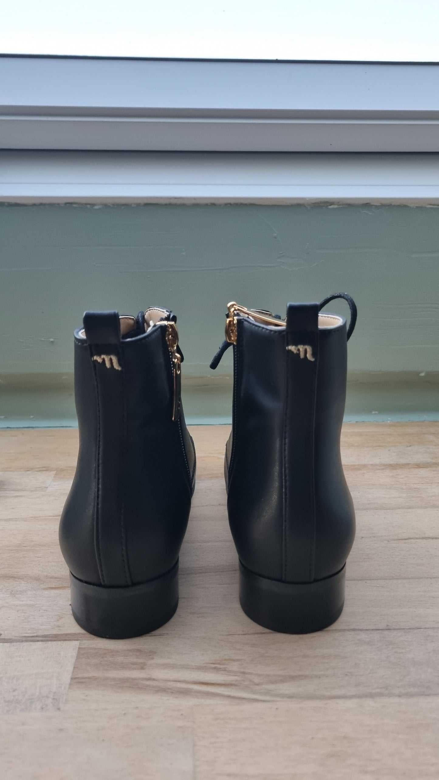 Bottines noires Amore