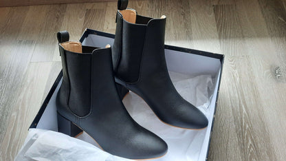 Thames Black