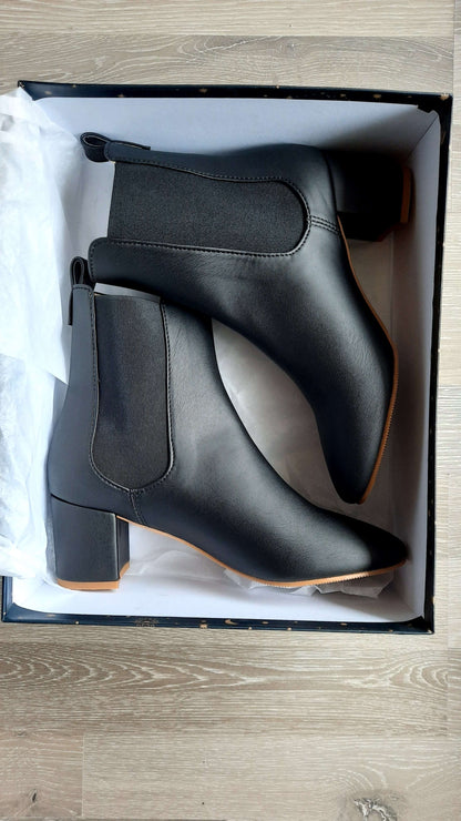 Thames Black