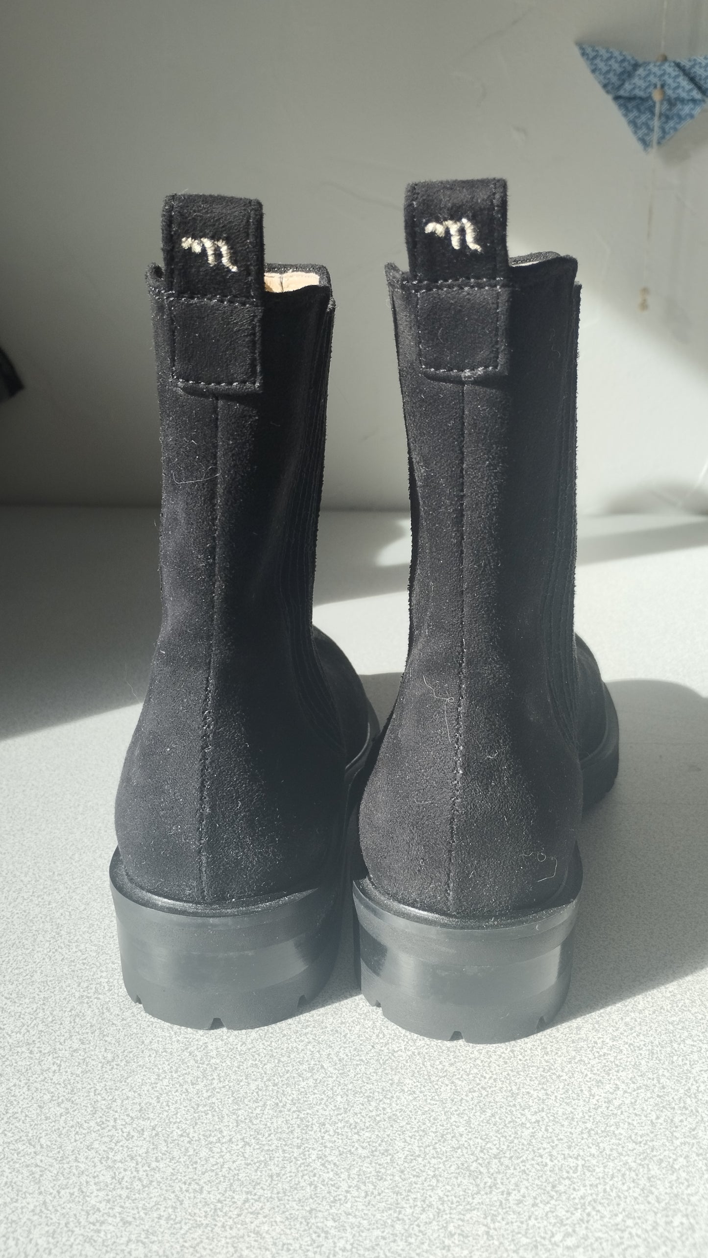 Mystique Noir Very good condition