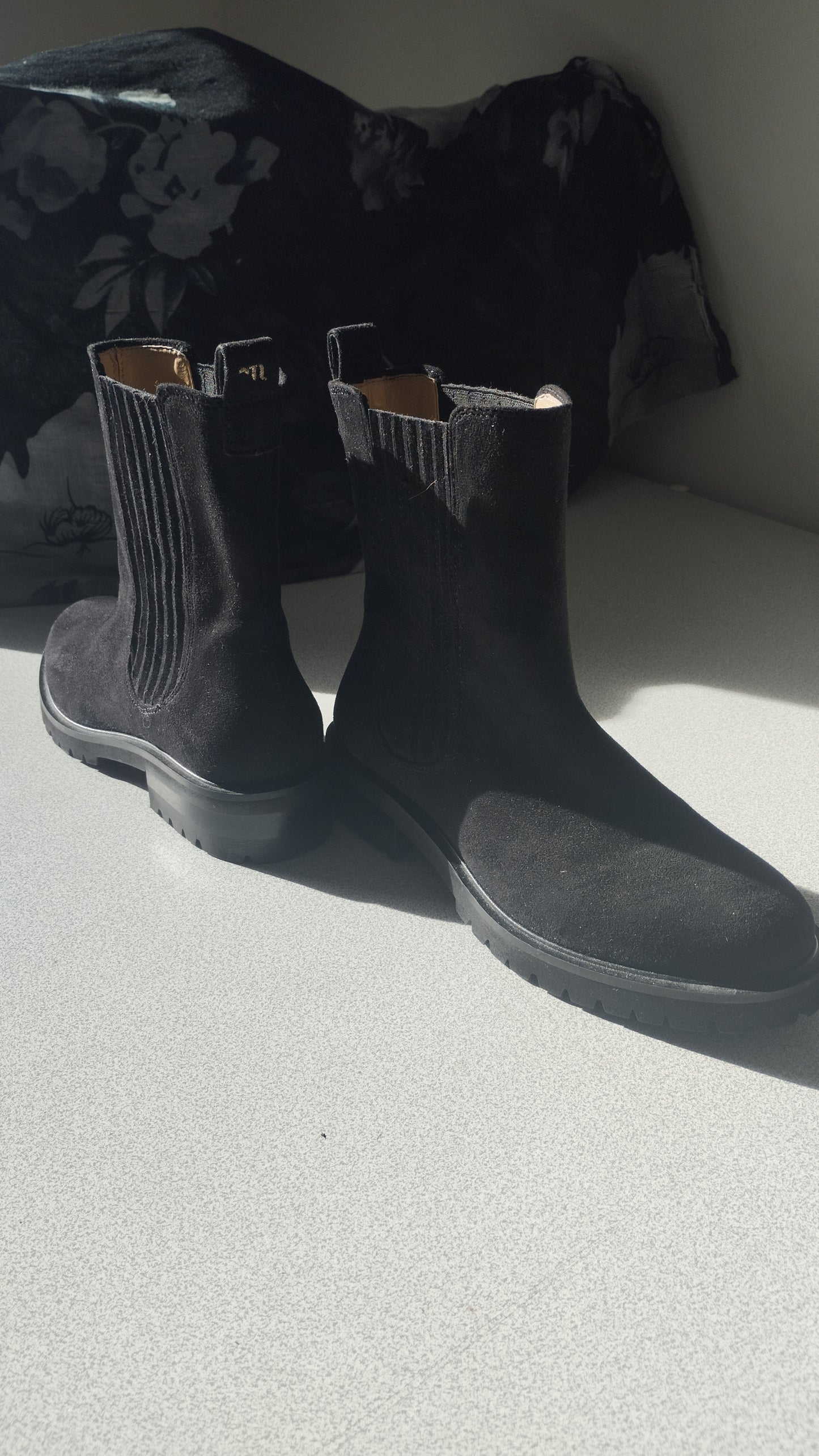 Mystique Noir Very good condition