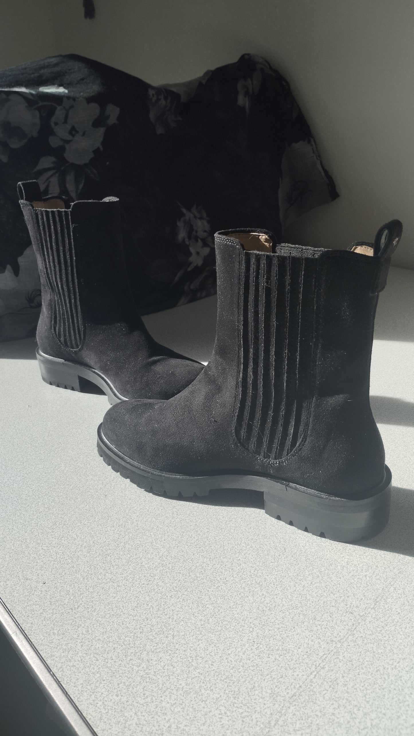 Mystique Noir Very good condition