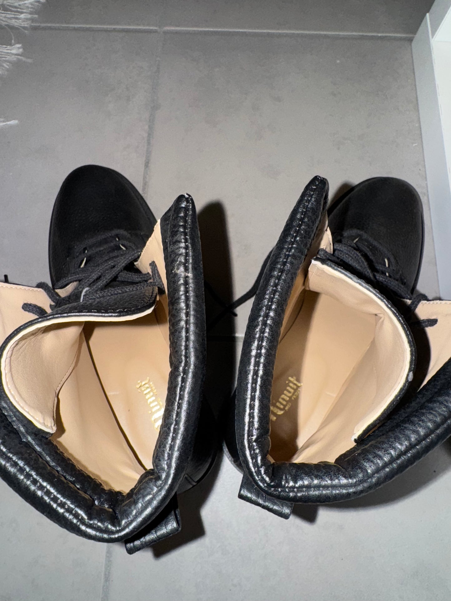 Bottines plates à lacets