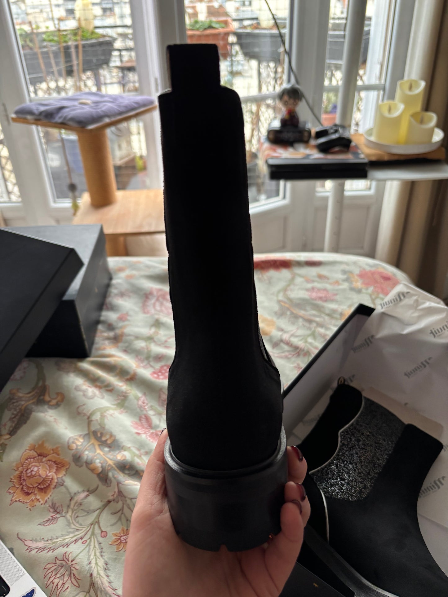Fugitive black 40 new