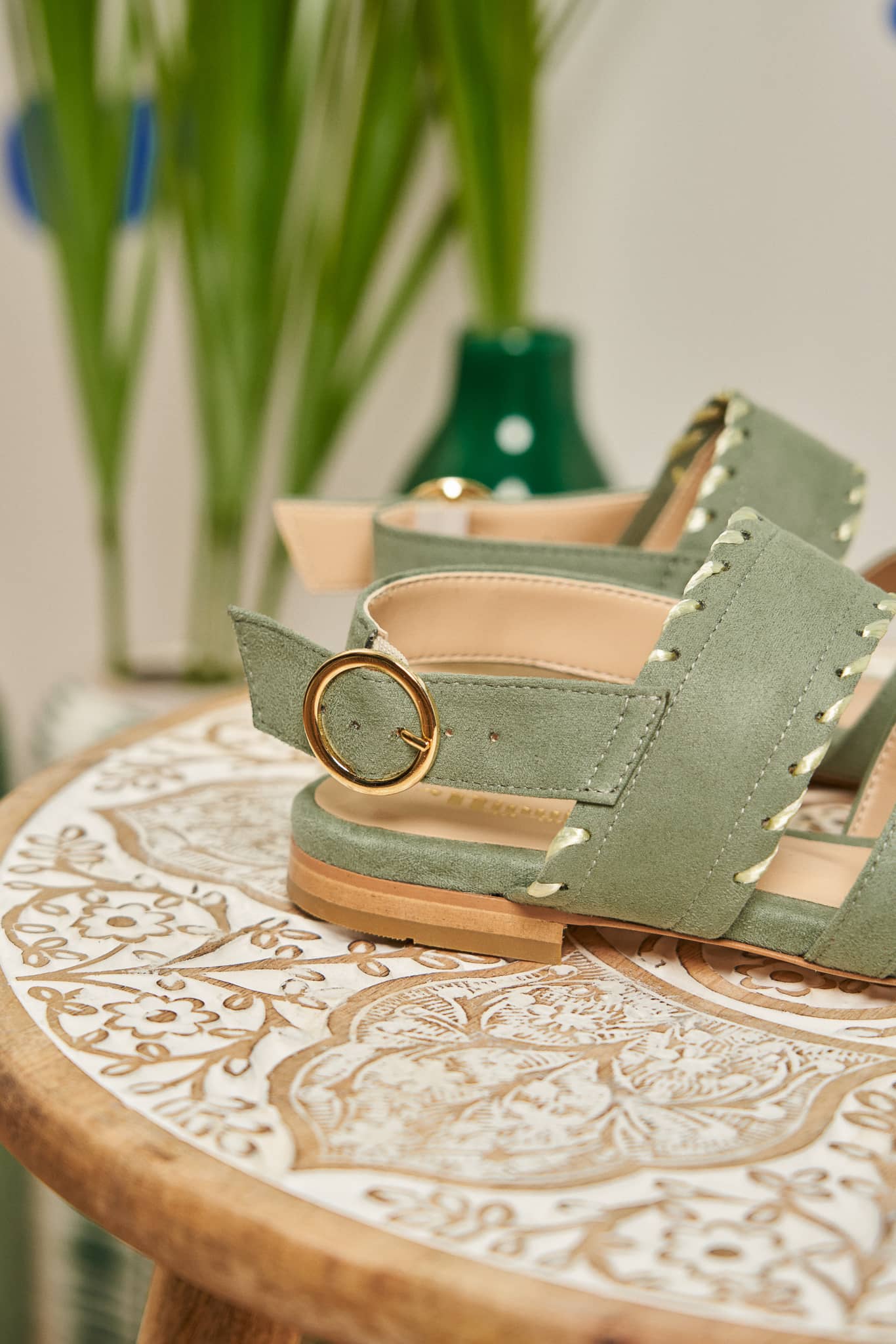Sandales plates vert sauge recyclées écologiques pour femme Bengale Sauge Minuit sur Terre
