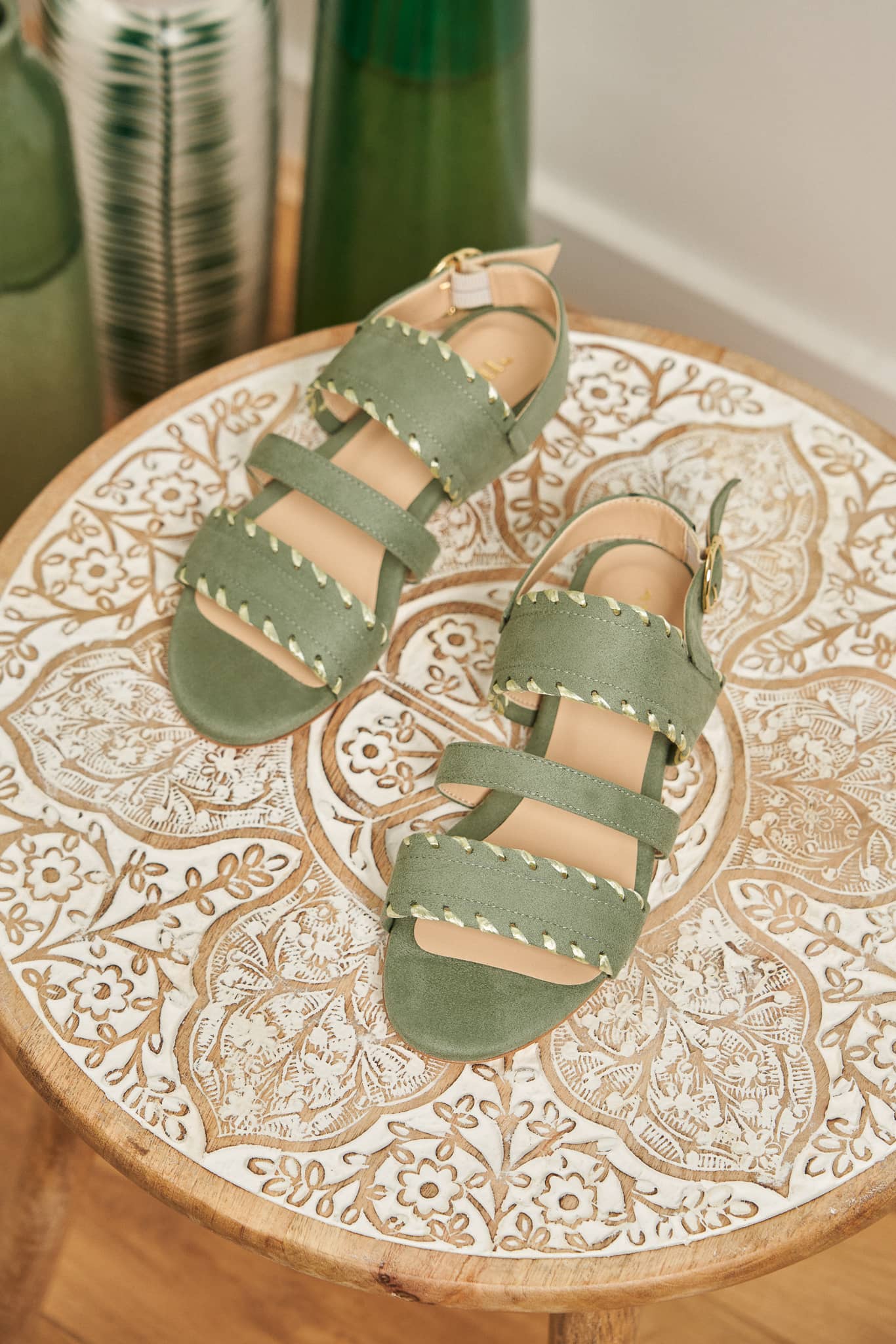 Sandales plates vert sauge recyclées écologiques pour femme Bengale Sauge Minuit sur Terre