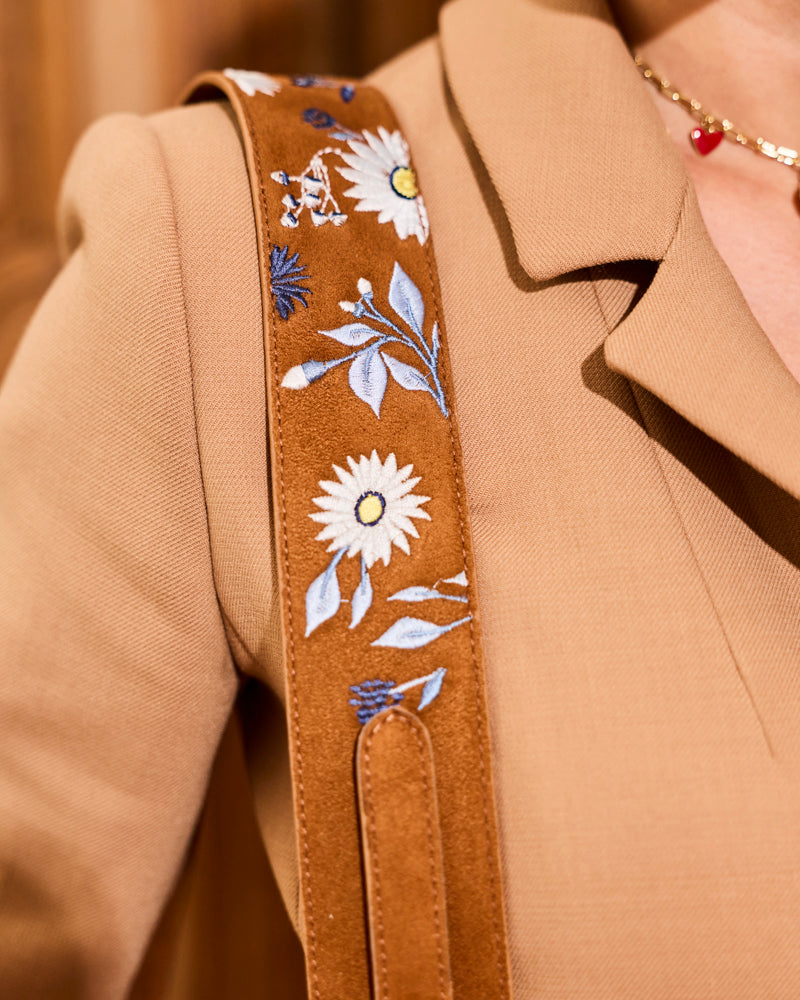Hazelnut Flower Handle