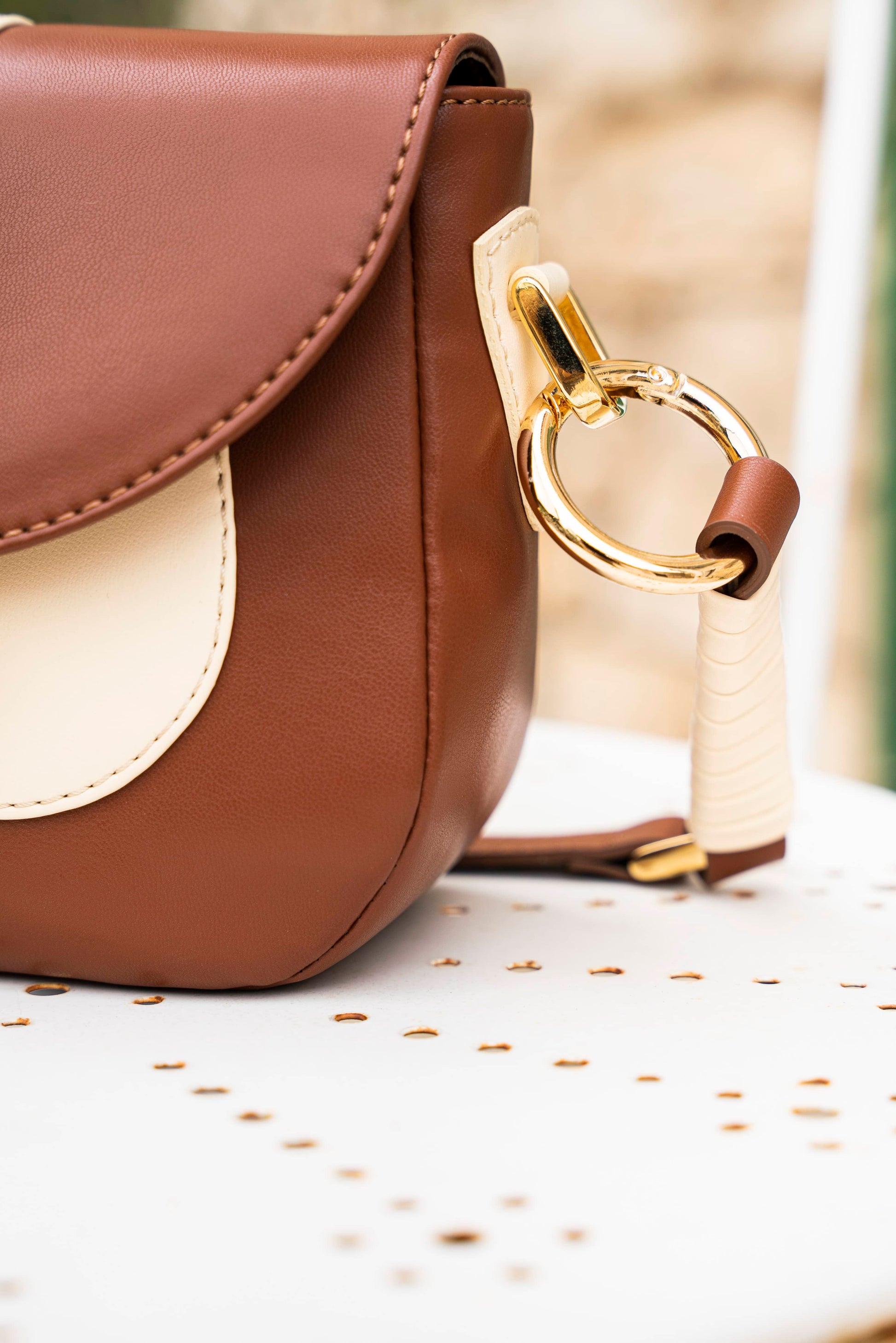 Sac à main crème et marron pour femme écoresponsable recyclé femme Mira Minuit sur Terre