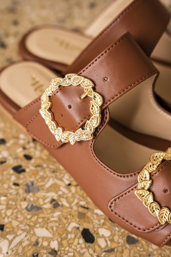 Sandales plates camel marron vegan écologiques recyclées Sisteron Minuit sur Terre