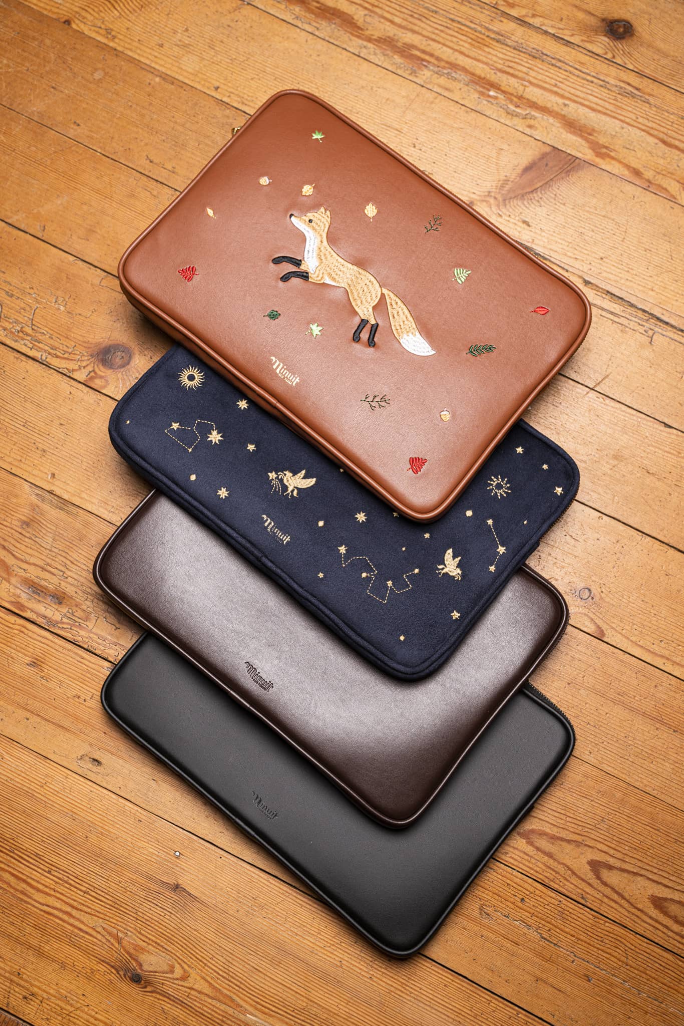 Housse d'ordinateur marron camel broderie renard 13 pouces écologique recyclée vegan Rosa Minuit sur Terre