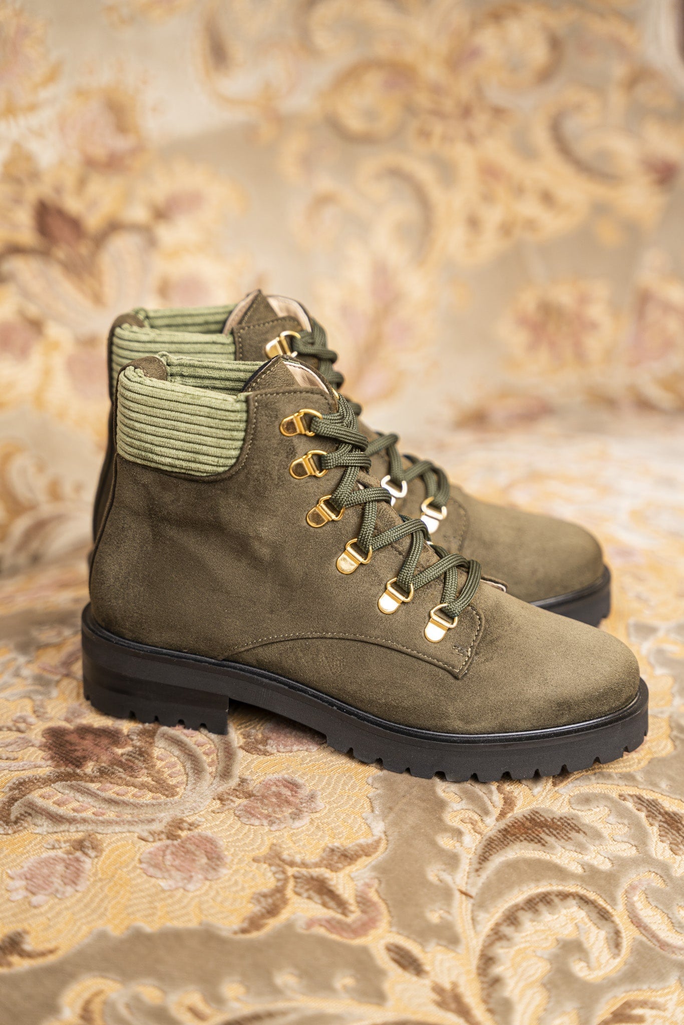Bottines vegan femme écoresponsables recyclées rouges bordeaux Victoire Grand Cru Minuit sur Terre