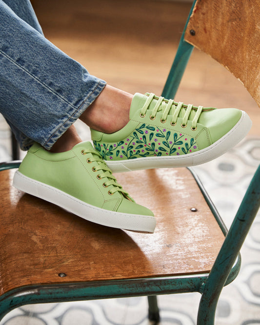 Virevolte Green Foliage