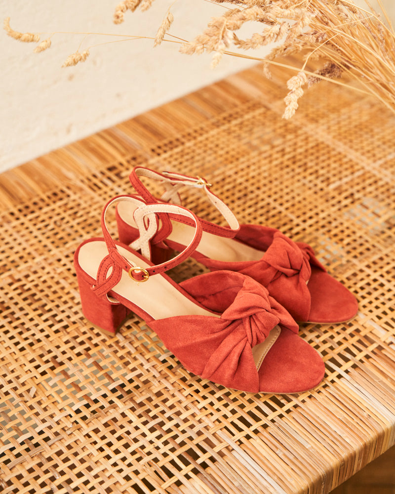 Coral Marquise