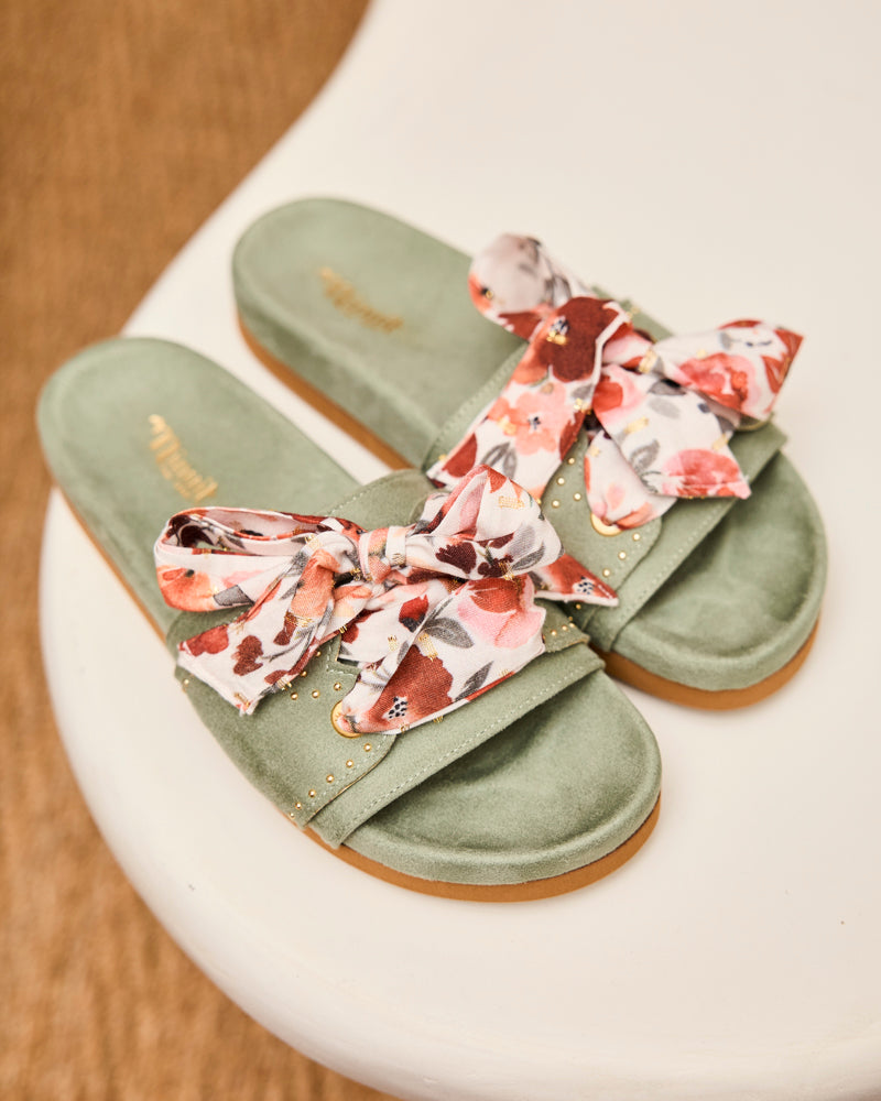 Poppy Ribbons