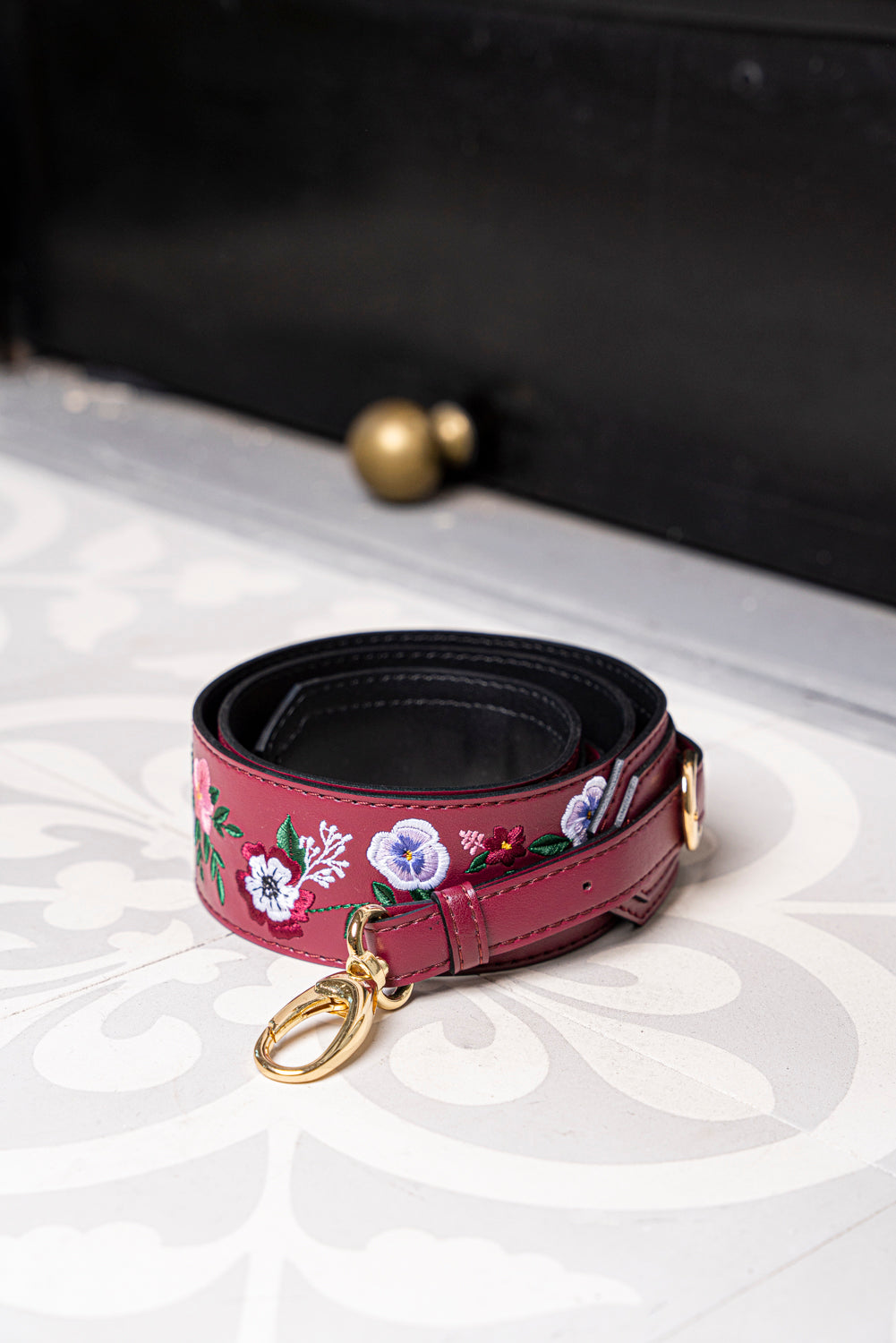 Anse rouge bordeaux brodée fleurie pour sac à main femme écologique vegan Minuit sur Terre