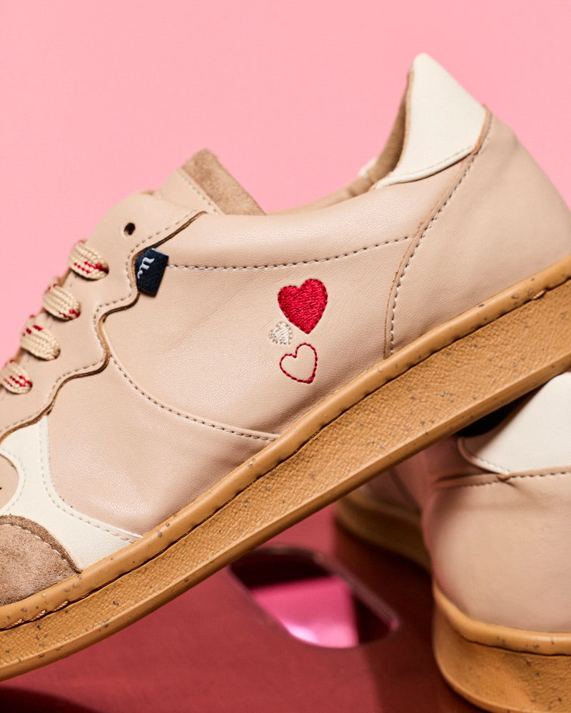 Max Beige Hearts