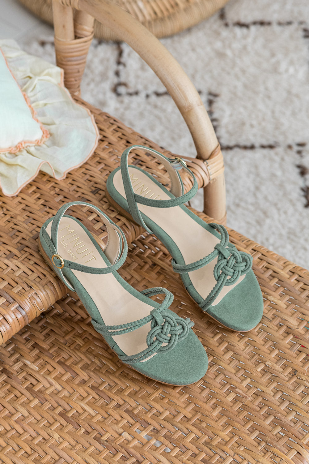Sandales plates vegan recyclées écologiques pour femme vert Azulejo Sauge Minuit sur Terre