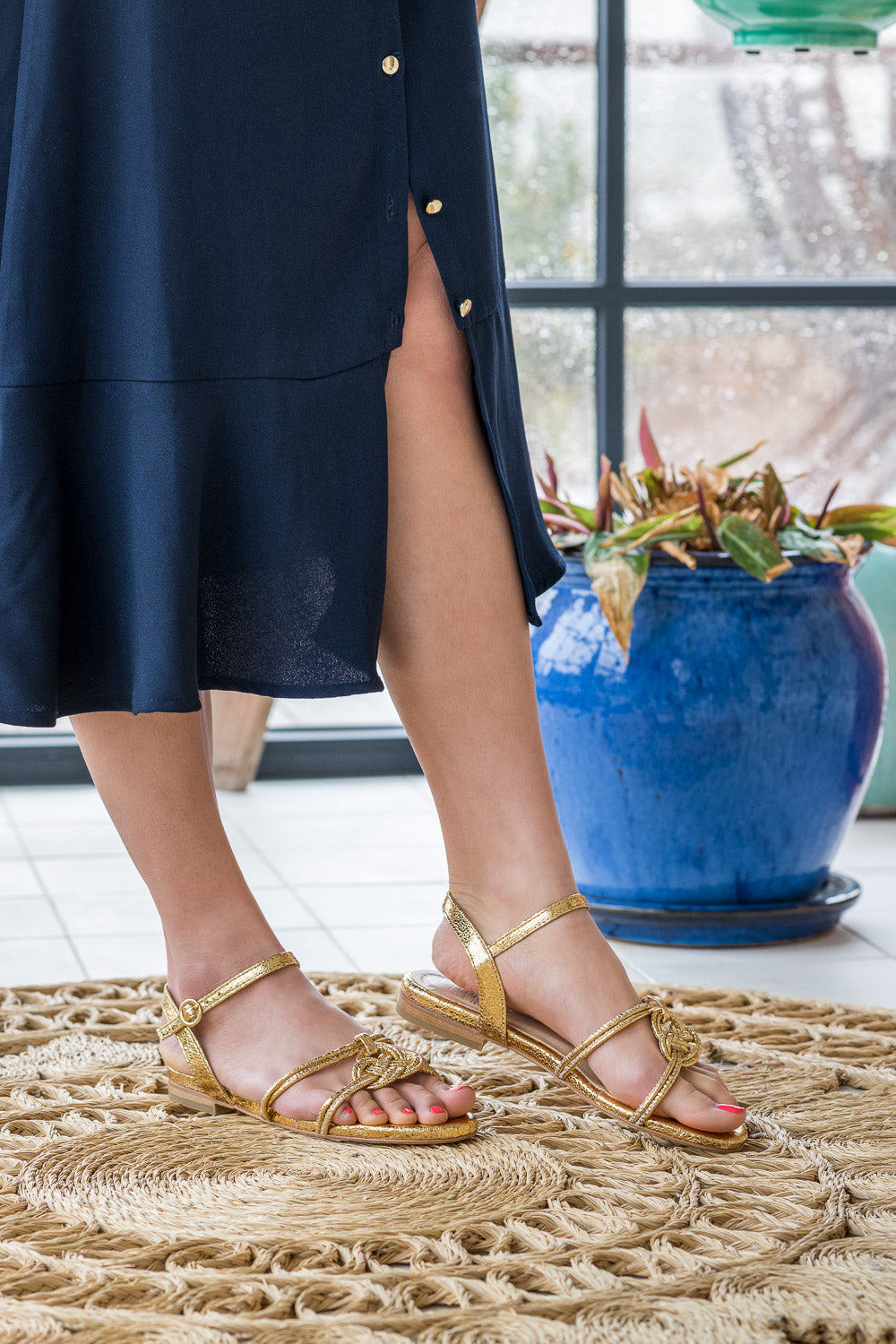 Sandales plates vegan recyclées écologiques pour femme dorées Azulejo Or Minuit sur Terre