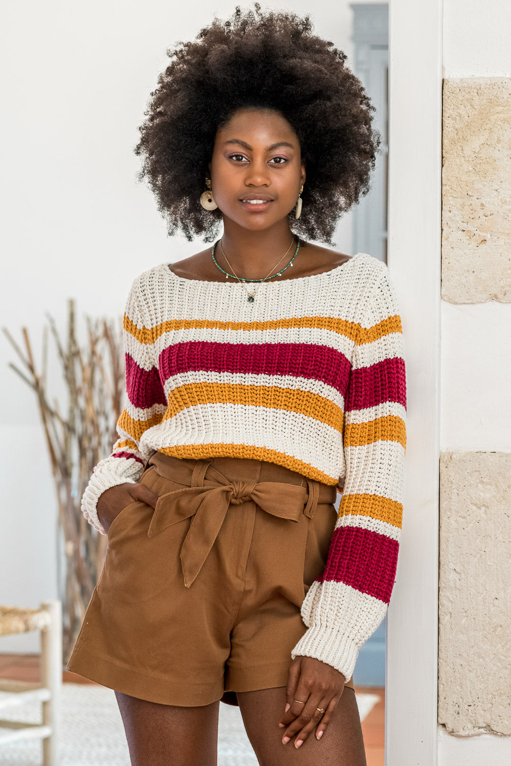 Pull en grosse maille écologique et vegan en coton recyclé écru bordeaux et safran Karinou Minuit sur Terre
