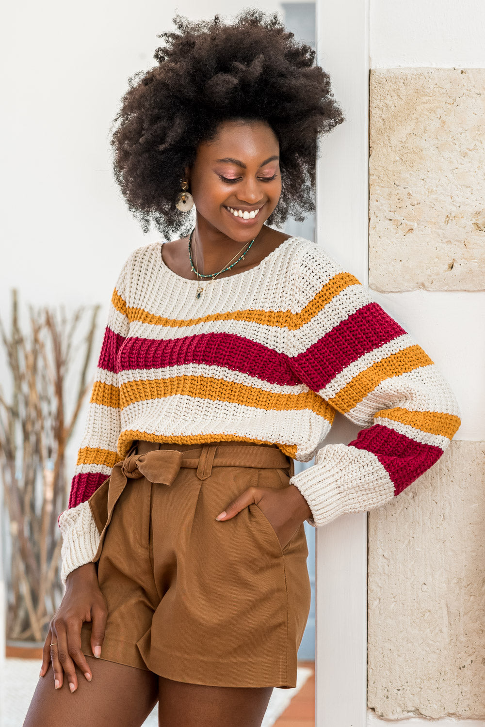 Pull en grosse maille écologique et vegan en coton recyclé écru bordeaux et safran Karinou Minuit sur Terre