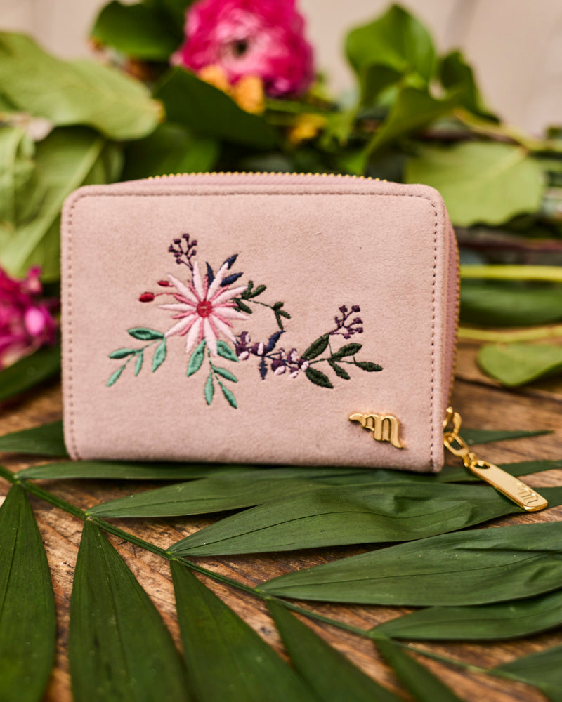 Exquisite Midnight Lady Blush
