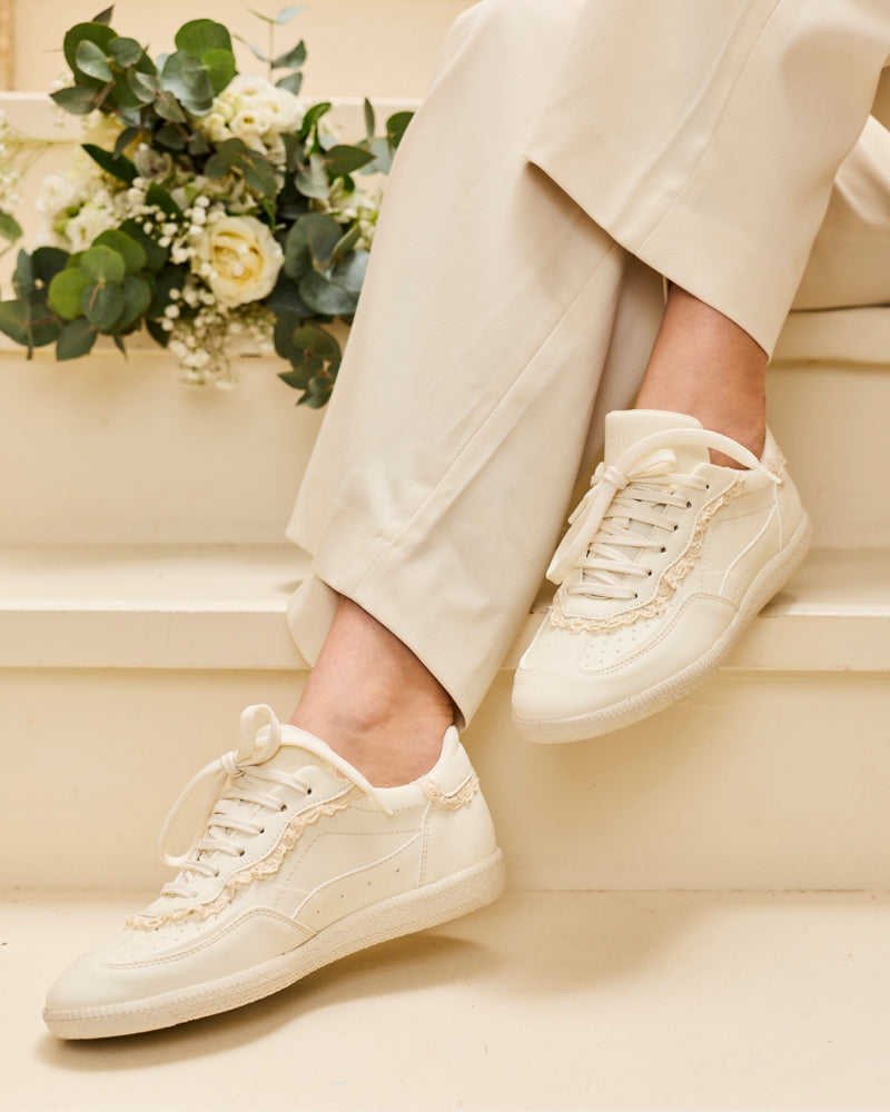 Vanilla Lace Edge