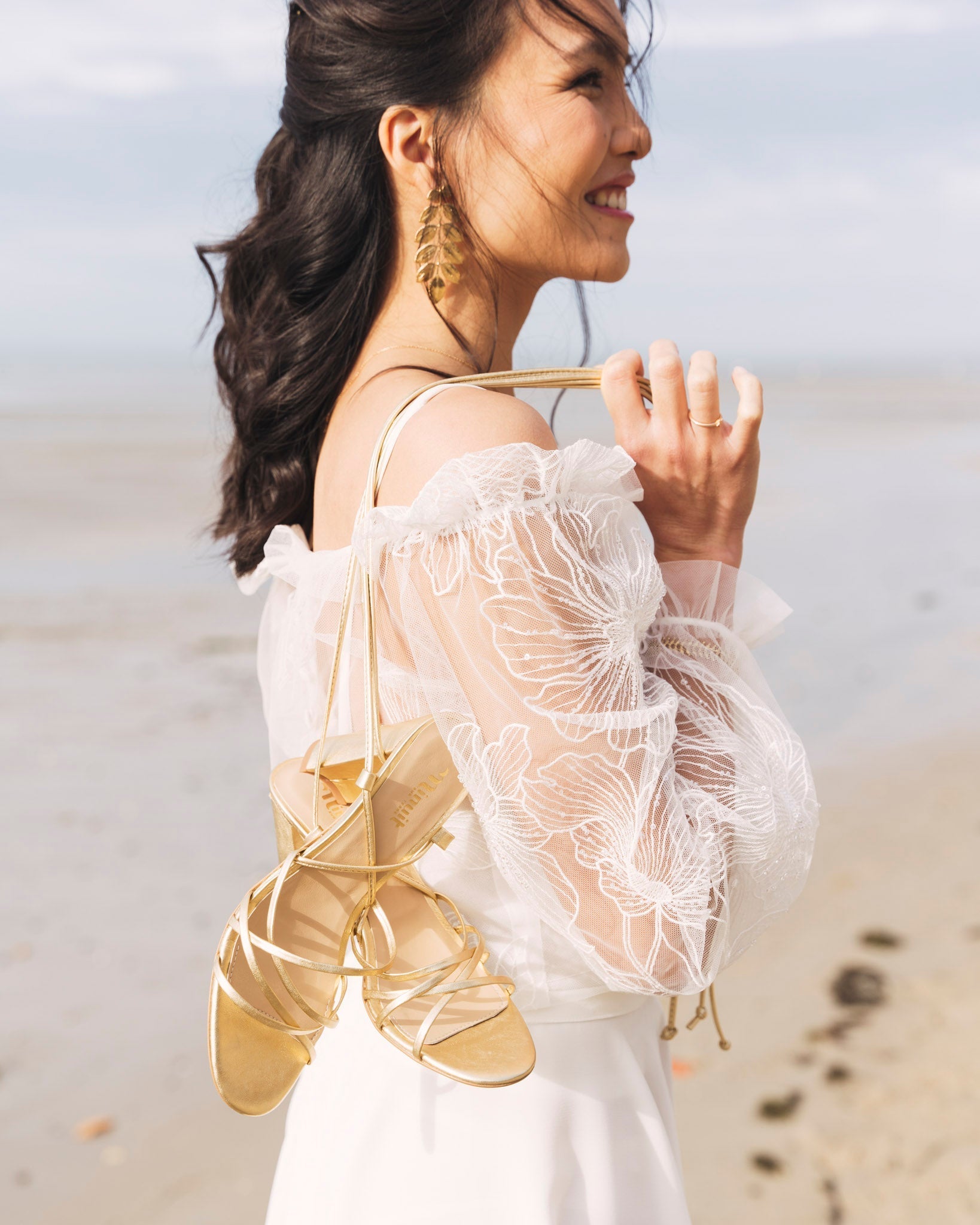 Sandales à talons dorées or pour femme Cupidon vegan écologiques recyclées Cupidon par Minuit sur Terre