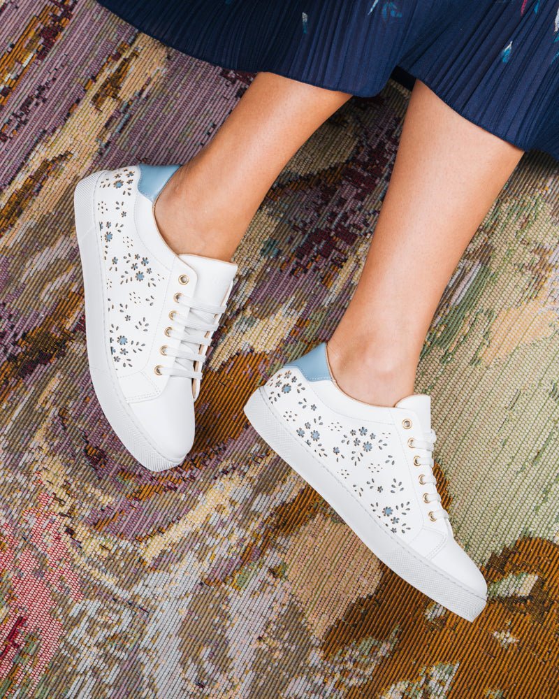 Baskets Virevolte fleurs bleues