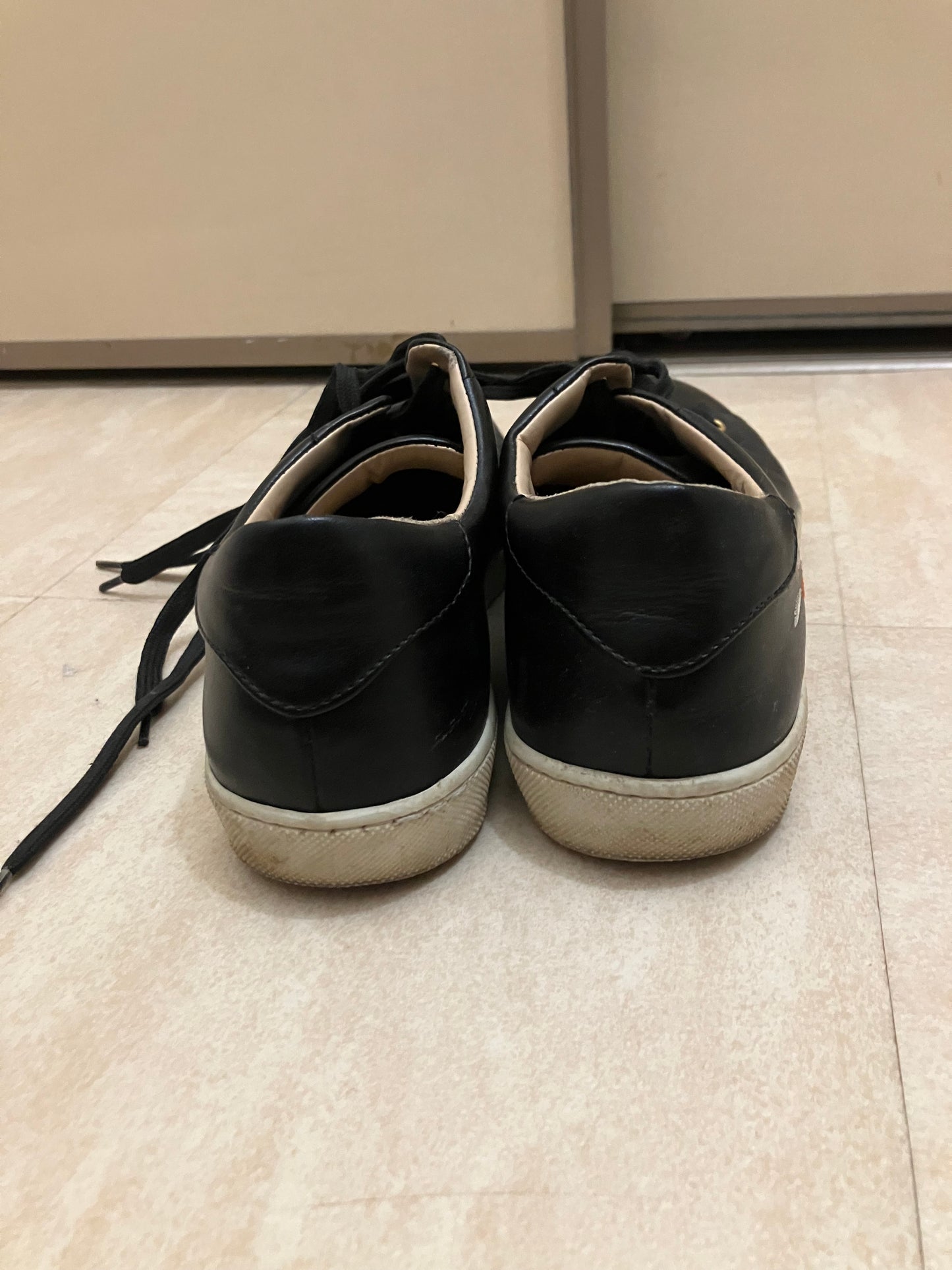 Baskets noires