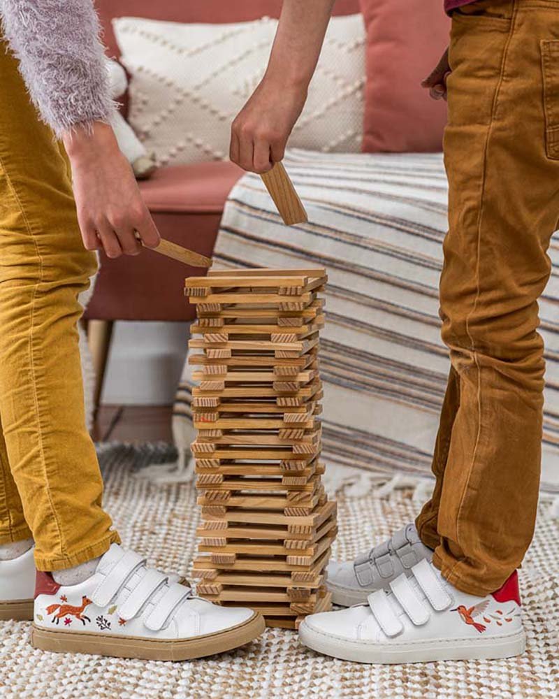 Baskets brodées enfant vegan