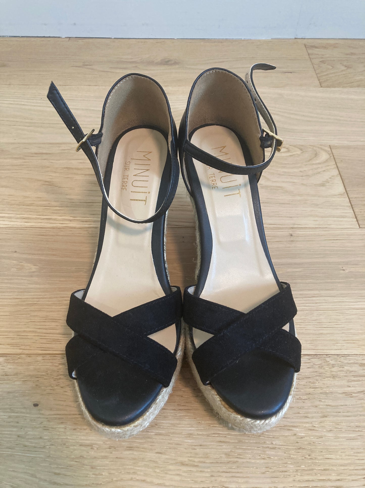 Cyclades Black