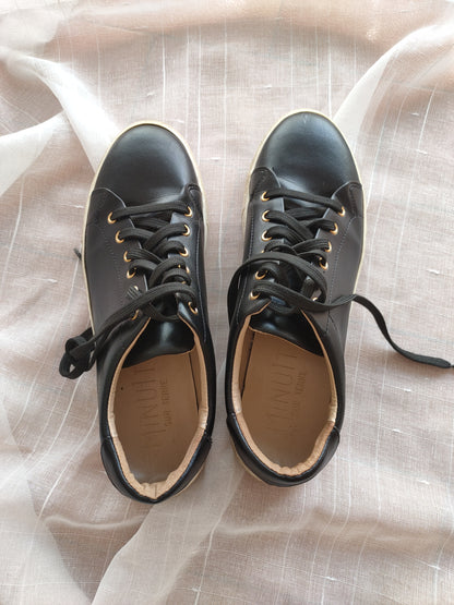 Black Twirl