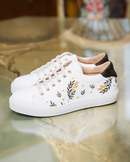 Baskets brodées vegan femme