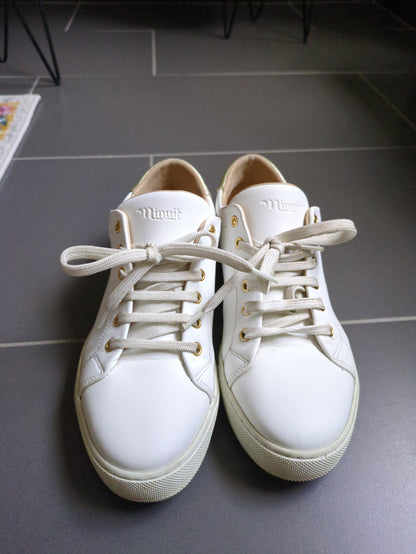 White Twirl