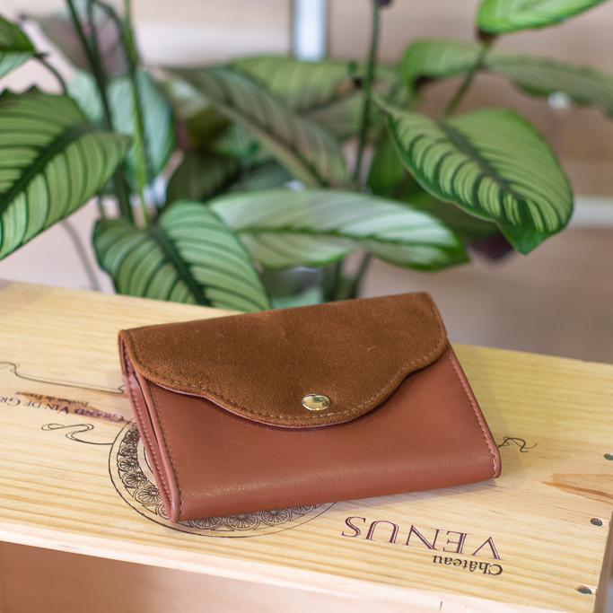 Porte-monnaie camel cruelty-free vegan écologique femme Virtuose Minuit sur Terre